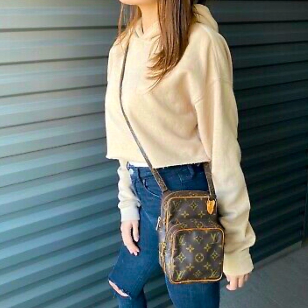 Authentic Louis Vuitton Monogram Amazone Shoulder Cross Bag